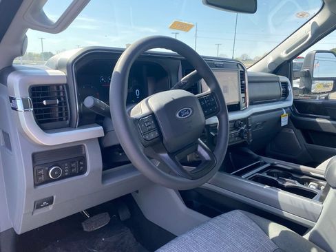 New 2026 Ford F250 XLT w/ XLT Premium Package image 12