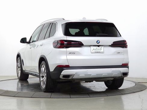 Used 2024 BMW X5 xDrive40i w/ Premium Package image 5