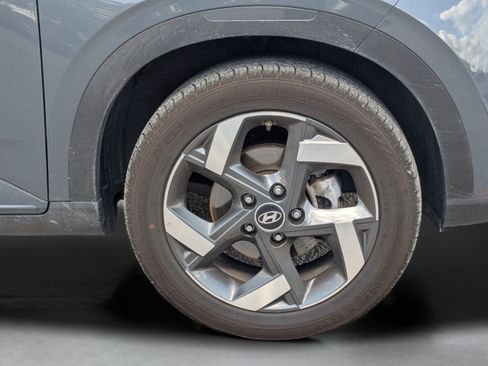 Certified 2025 Hyundai Venue Limited FWD image 11