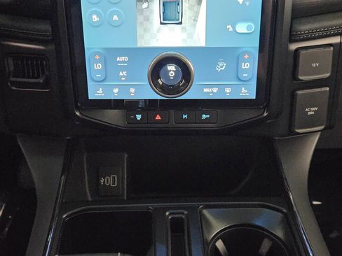 New 2025 Ford F150 Lightning Flash AWD/4WD image 29