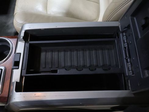 Used 2010 Ford F150 XLT AWD/4WD image 27