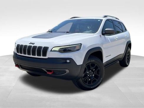 Used 2019 Jeep Cherokee Trailhawk w/ Cold Weather Group AWD/4WD image 1