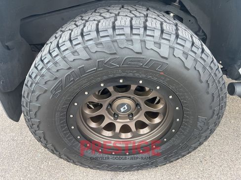 Used 2020 Toyota 4Runner TRD Off-Road Premium AWD/4WD image 13