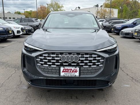 Used 2025 Audi Q5 Premium w/ Convenience Package AWD/4WD image 2