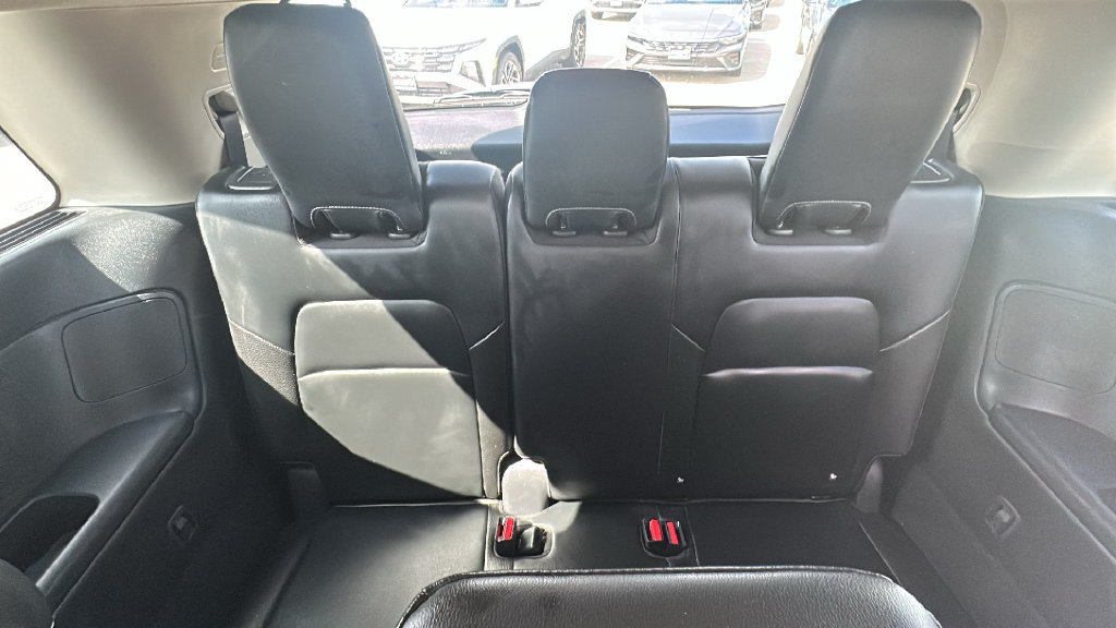 Used 2023 Nissan Pathfinder SL w/ Lighting Package (N92) AWD/4WD image 33
