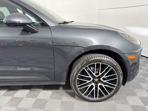 Certified 2026 Porsche Macan AWD/4WD image 12