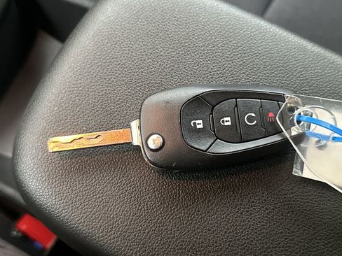 Certified 2024 Chevrolet Trax RS w/ Driver Confidence Package image 34