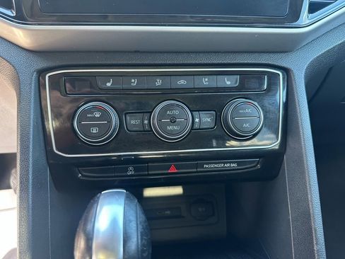 Used 2021 Volkswagen Atlas SEL Premium image 42