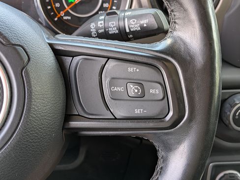 Used 2020 Jeep Wrangler Unlimited Sport S AWD/4WD image 23