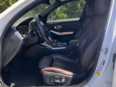 Used 2019 BMW 330i Sedan w/ Premium Package image 13