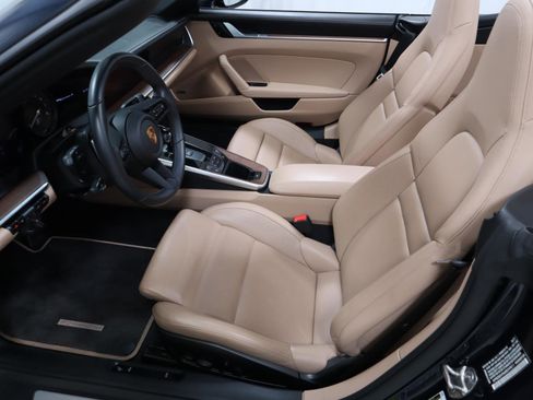 Used 2021 Porsche 911 Carrera S image 17