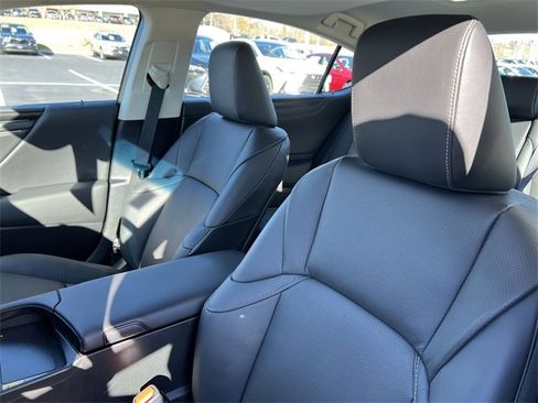 Used 2024 Lexus ES 350 w/ Premium Package image 9