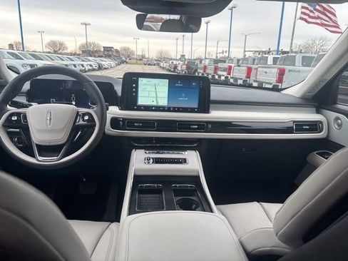 New 2026 Lincoln Aviator Reserve image 35