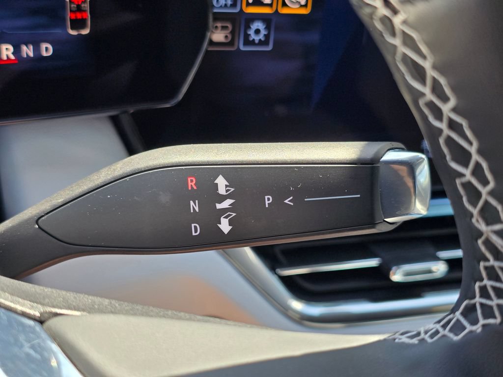 Used 2025 Chevrolet Equinox EV LT FWD image 33