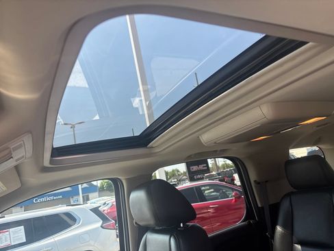 Used 2012 Chevrolet Tahoe LTZ AWD/4WD image 28