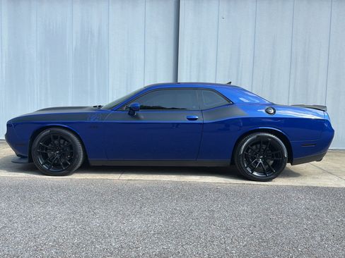 Used 2020 Dodge Challenger R/T Scat Pack w/ T/A Package RWD image 6