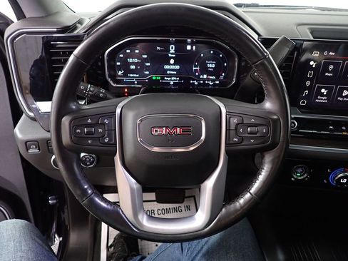 Used 2022 GMC Sierra 1500 SLT AWD/4WD image 27