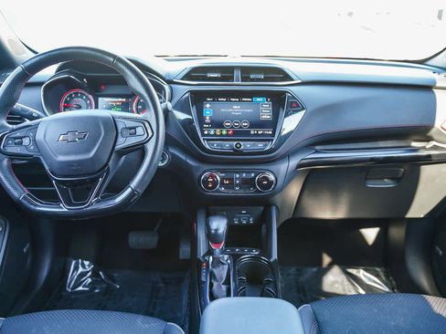 Used 2023 Chevrolet TrailBlazer RS w/ Sun and Liftgate Package image 12