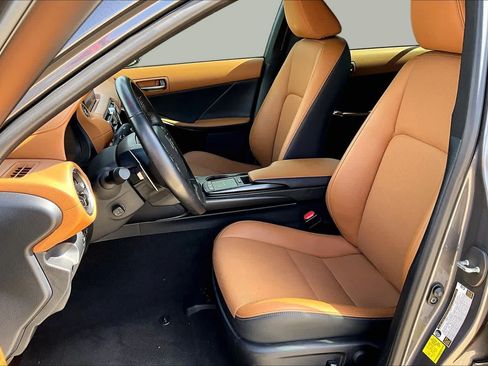 Used 2022 Lexus IS 300 w/ Premium Package RWD image 8