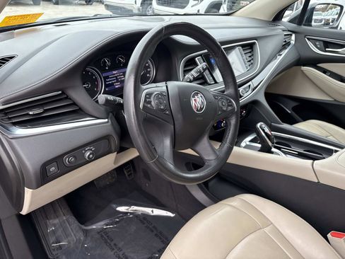 Used 2020 Buick Enclave Premium w/ LPO, Luxury Package image 17