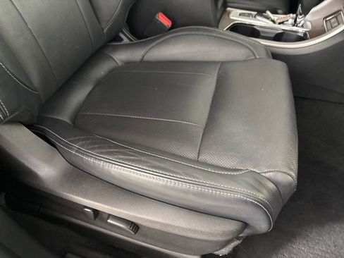 Used 2022 Subaru Ascent Touring AWD/4WD image 33