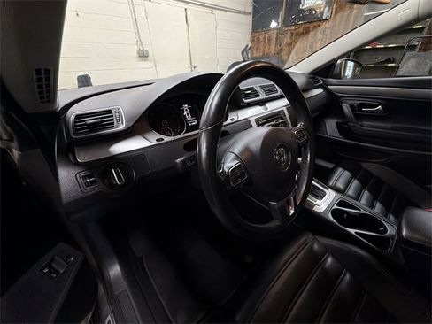 Used 2012 Volkswagen CC Sport image 11