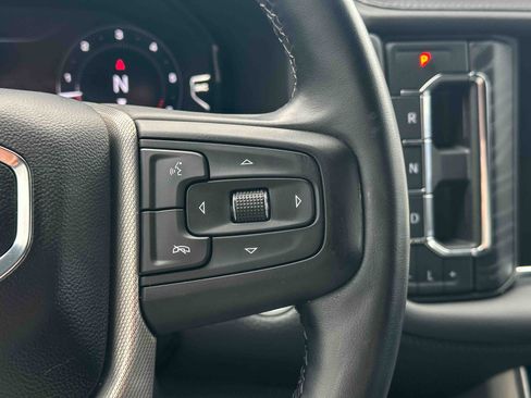 Used 2023 GMC Yukon Denali AWD/4WD image 30