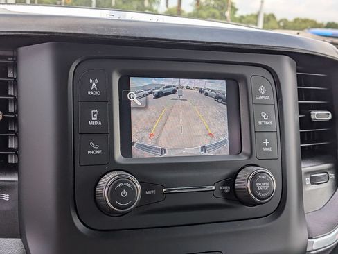 Used 2022 RAM 1500 Big Horn AWD/4WD image 35