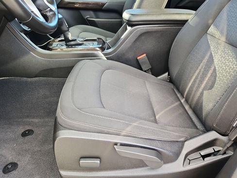 Used 2020 GMC Canyon SLE w/ Elevation Edition image 9