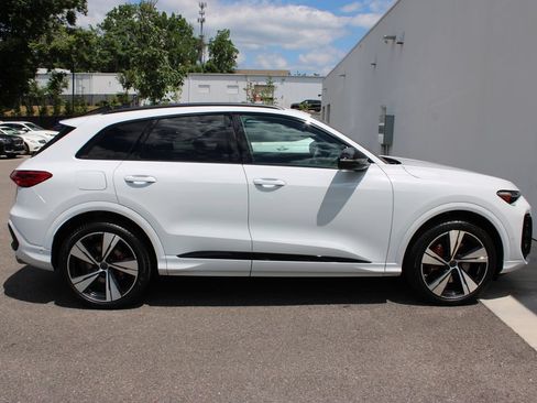New 2026 Audi SQ5 Premium Plus AWD/4WD image 31