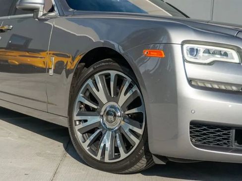 Used 2019 Rolls-Royce Ghost image 33
