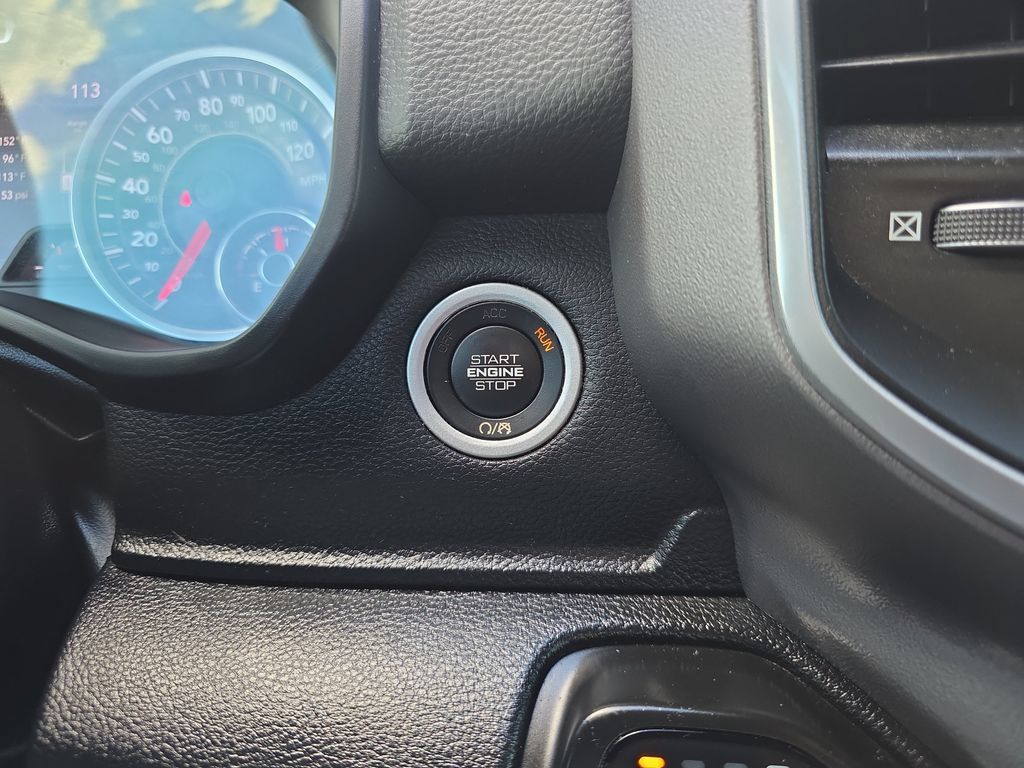 Used 2022 RAM 1500 Big Horn AWD/4WD image 22