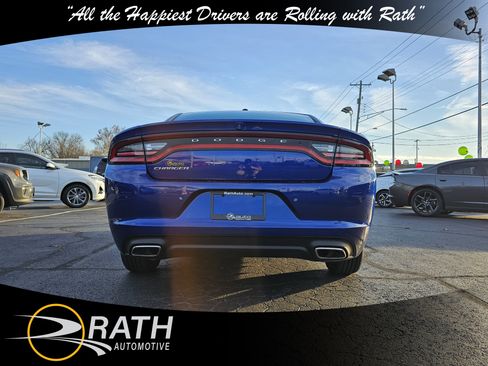 Used 2021 Dodge Charger SXT w/ Leather Interior Group image 7