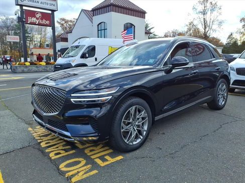 Used 2024 Genesis GV70 2.5T w/ Advanced Package image 3