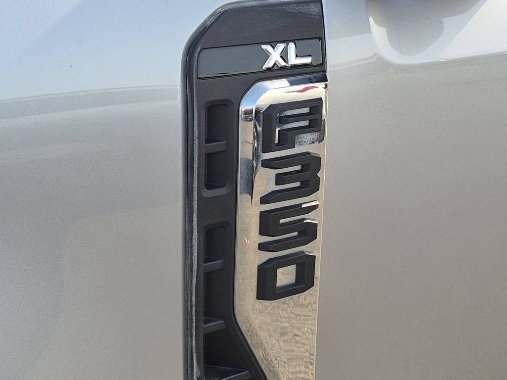 Used 2023 Ford F350 XL AWD/4WD image 28