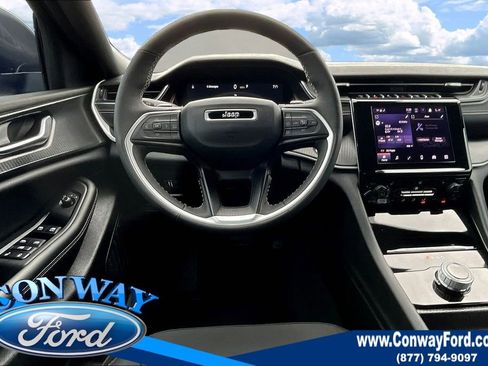 Used 2025 Jeep Grand Cherokee L Laredo w/ Luxury Tech Group I image 10