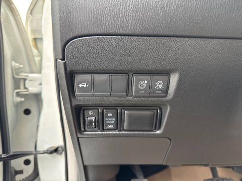 Used 2019 Nissan Armada SL w/ Premium Package image 11