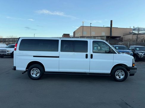 Used 2023 Chevrolet Express 3500 LT w/ LT Preferred Equipment Group image 8
