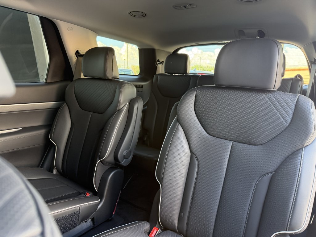 Used 2025 Hyundai Palisade SEL FWD image 35