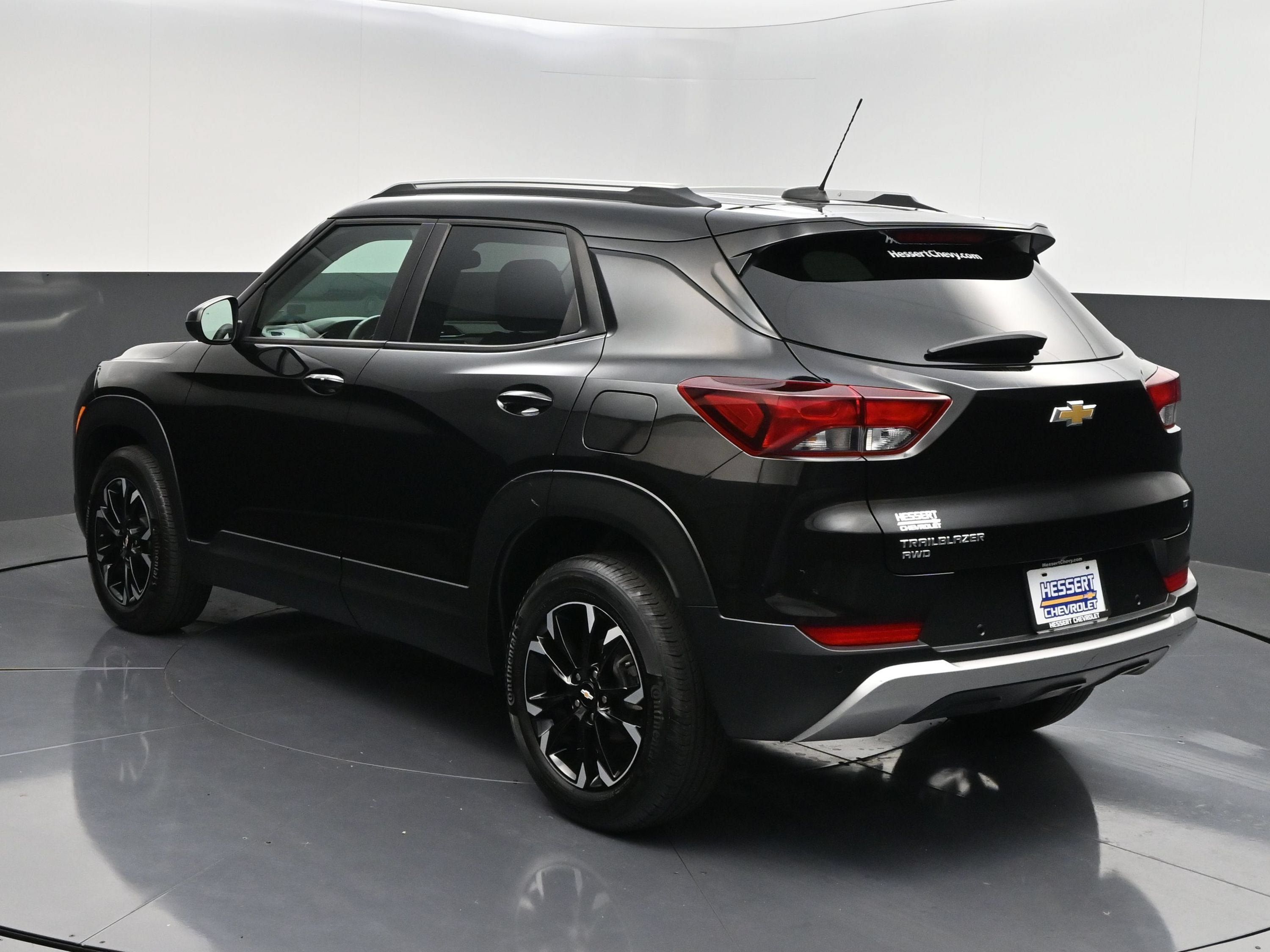 Certified 2021 Chevrolet TrailBlazer LT w/ Premium Seating Package AWD/4WD image 6