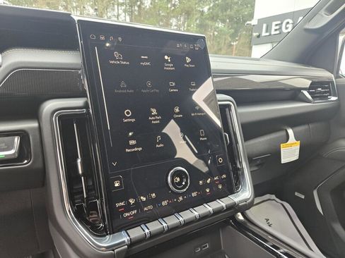 New 2026 GMC Yukon XL Elevation w/ Elevation Premium Package image 17