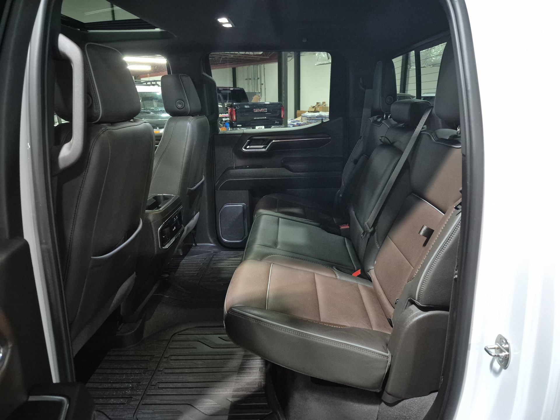 Used 2024 GMC Sierra 1500 Denali w/ Denali Reserve Package AWD/4WD image 27