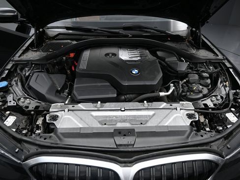 Used 2023 BMW 330i xDrive Sedan w/ Premium Package image 41