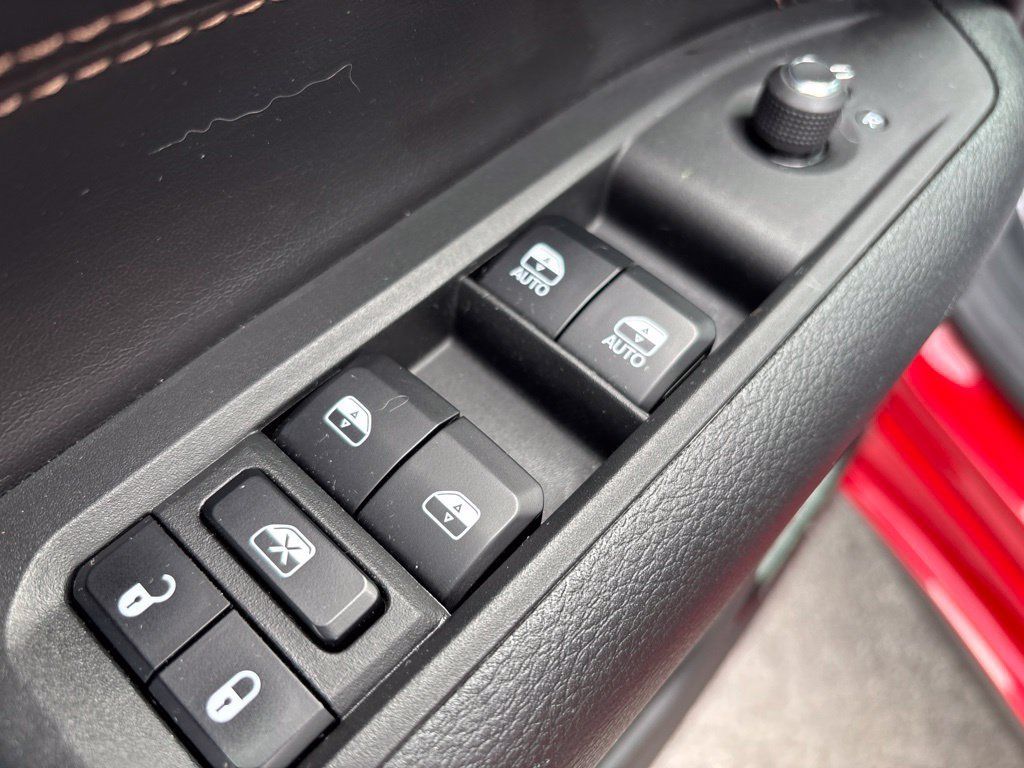 Used 2022 Jeep Compass Limited w/ (RED) Package AWD/4WD image 13