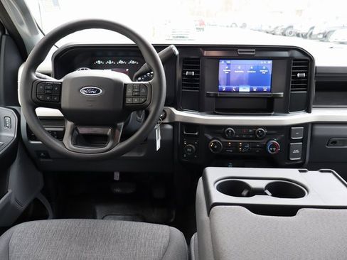 New 2026 Ford F250 XL w/ XL Chrome Package image 5