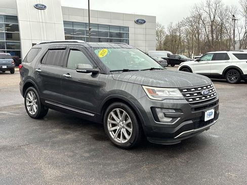 Used 2017 Ford Explorer Limited AWD/4WD image 3