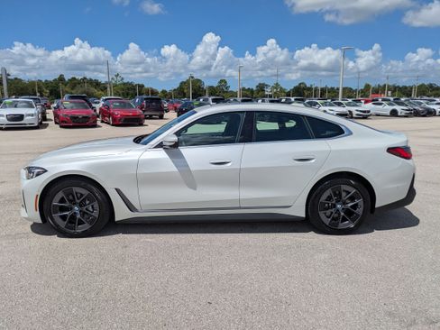 Used 2025 BMW i4 xDrive40i AWD/4WD image 7