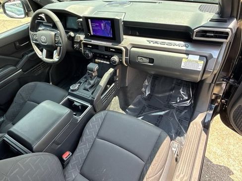 Used 2026 Toyota Tacoma SR5 w/ SR5 Upgrade Package AWD/4WD image 18