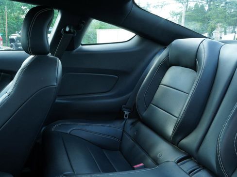 Used 2015 Ford Mustang GT Premium w/ Equipment Group 401A RWD image 42