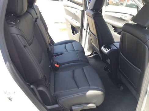 New 2025 Cadillac XT6 Luxury image 15